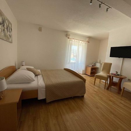 Apartment Room Parcina تروغير المظهر الخارجي الصورة