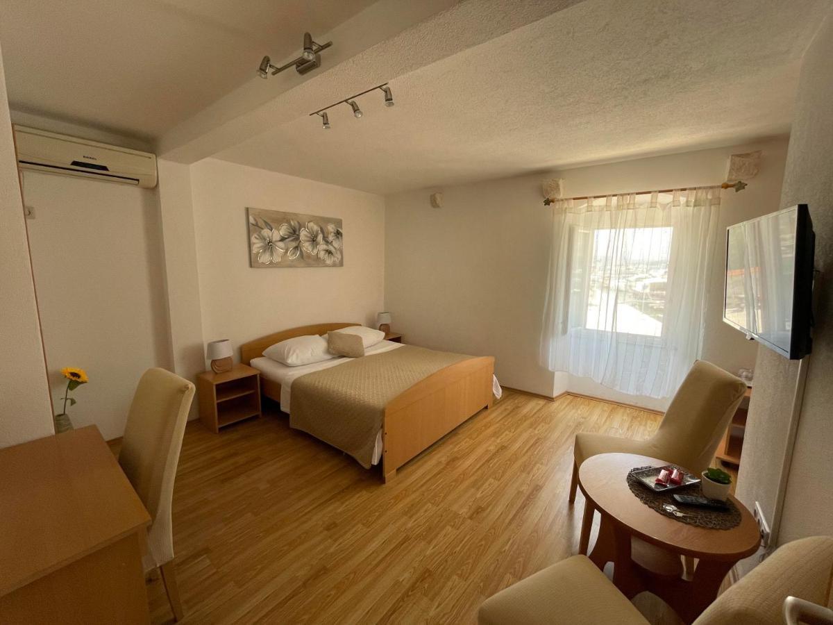 Apartment Room Parcina تروغير المظهر الخارجي الصورة